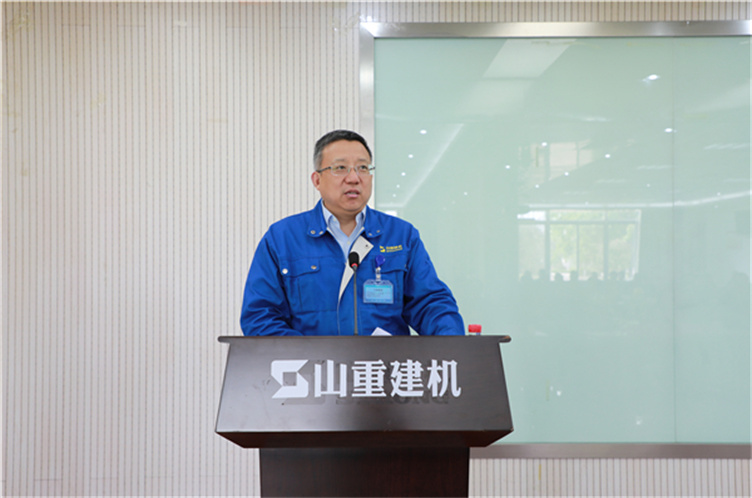 青春心向黨 奮斗新征程 山重建機(jī)召開“五一、五四”表彰大會(huì)