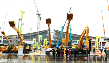 綠色智造，引領(lǐng)“芯”未來 | 山推挖掘機(jī)多款頂級裝備亮相2021年長沙國際工程機(jī)械展