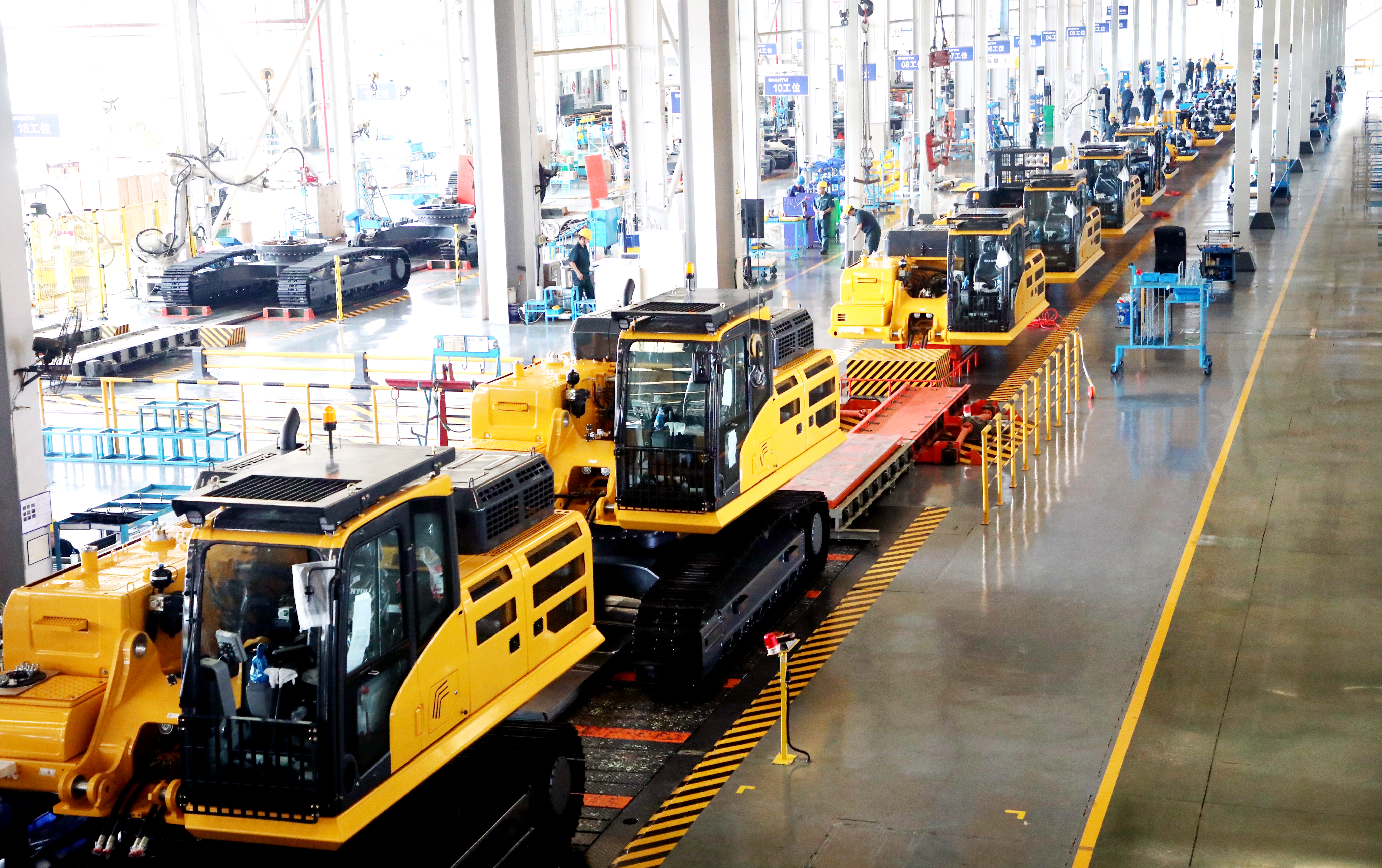 山重建機(jī)挖掘機(jī)智能工廠再獲省級智能工廠認(rèn)定